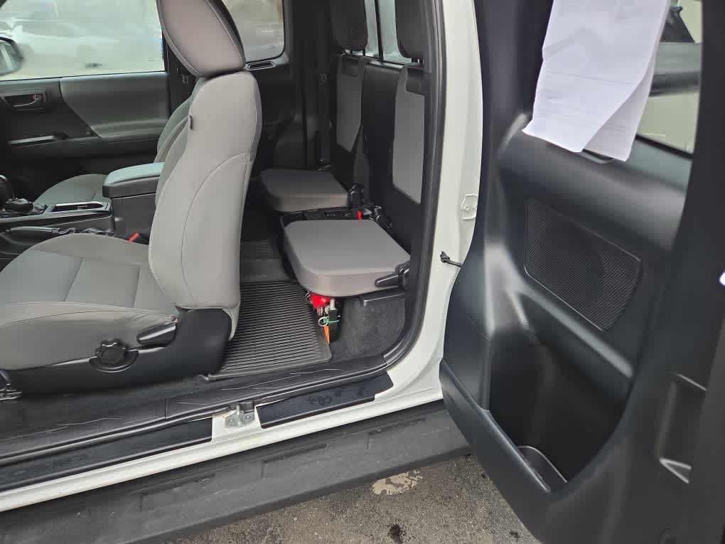 2022 Toyota Tacoma SR