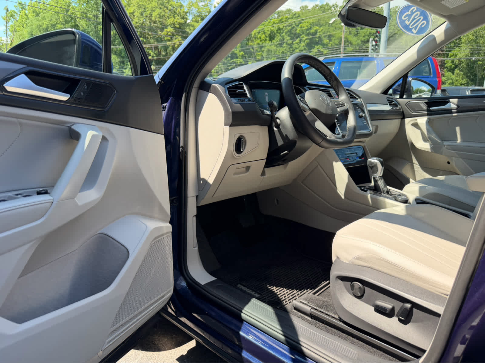 2023 Volkswagen Tiguan SE
