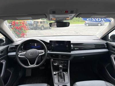 2025 Volkswagen Jetta SE