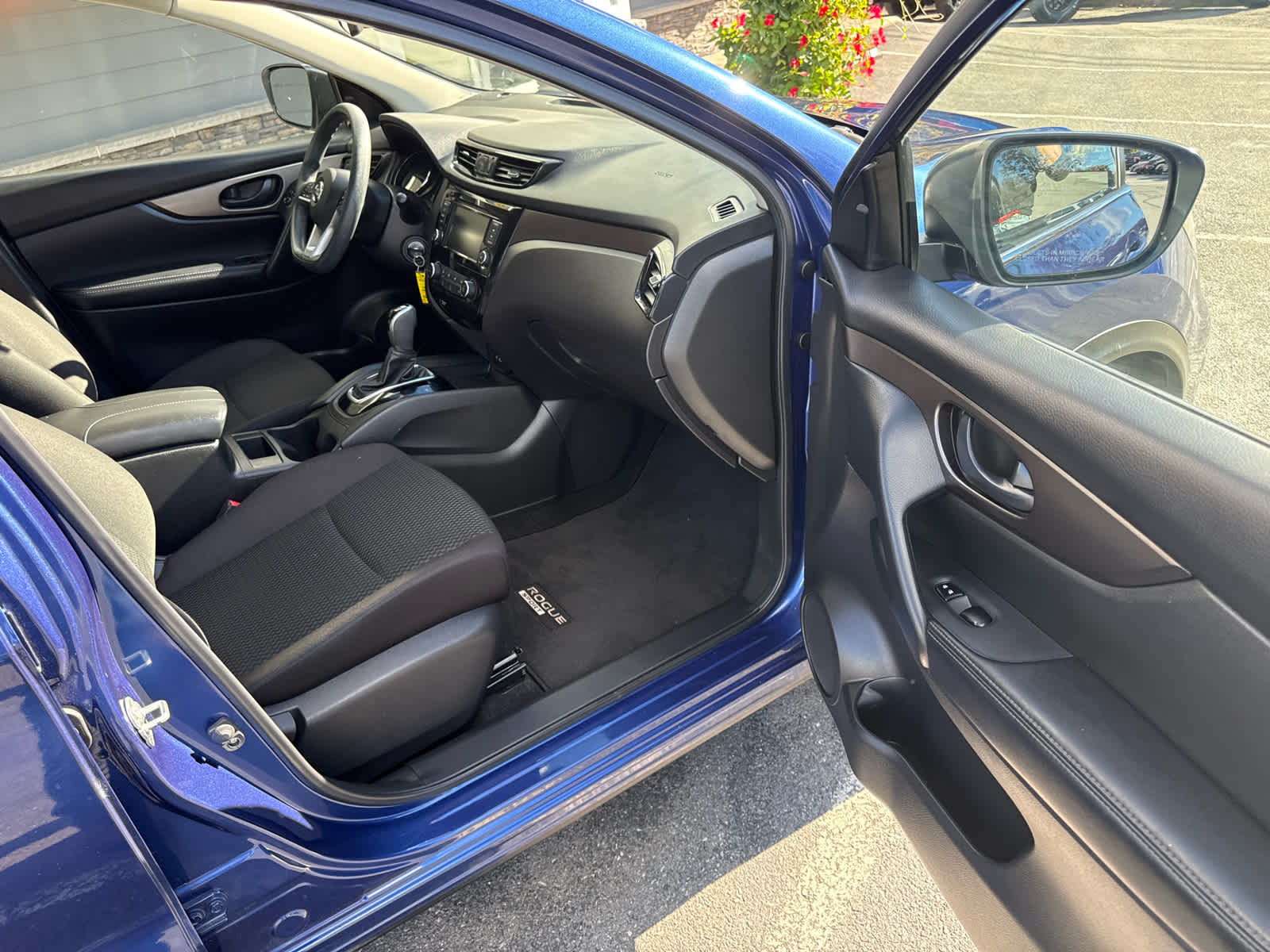 2020 Nissan Rogue Sport S
