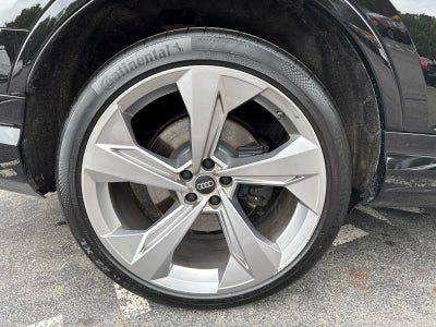 2023 Audi SQ7 Premium Plus