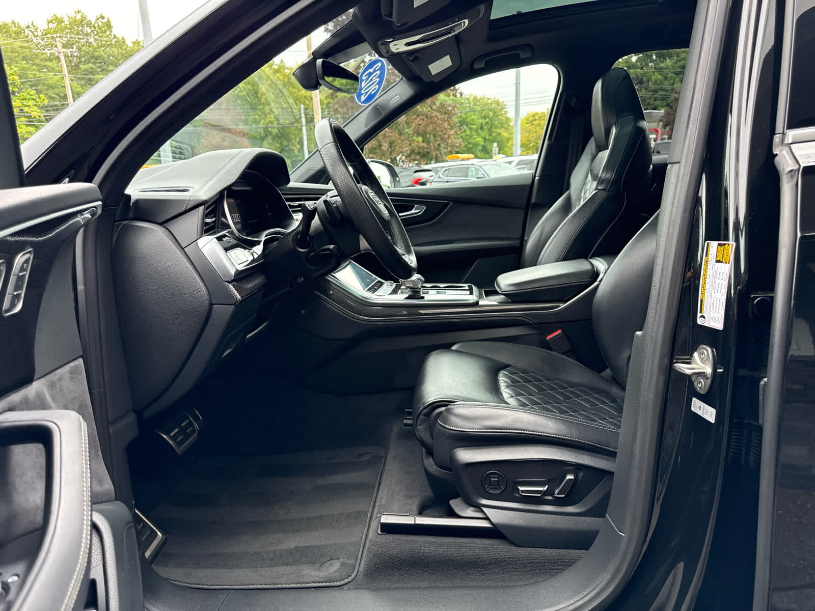 2023 Audi SQ7 Premium Plus
