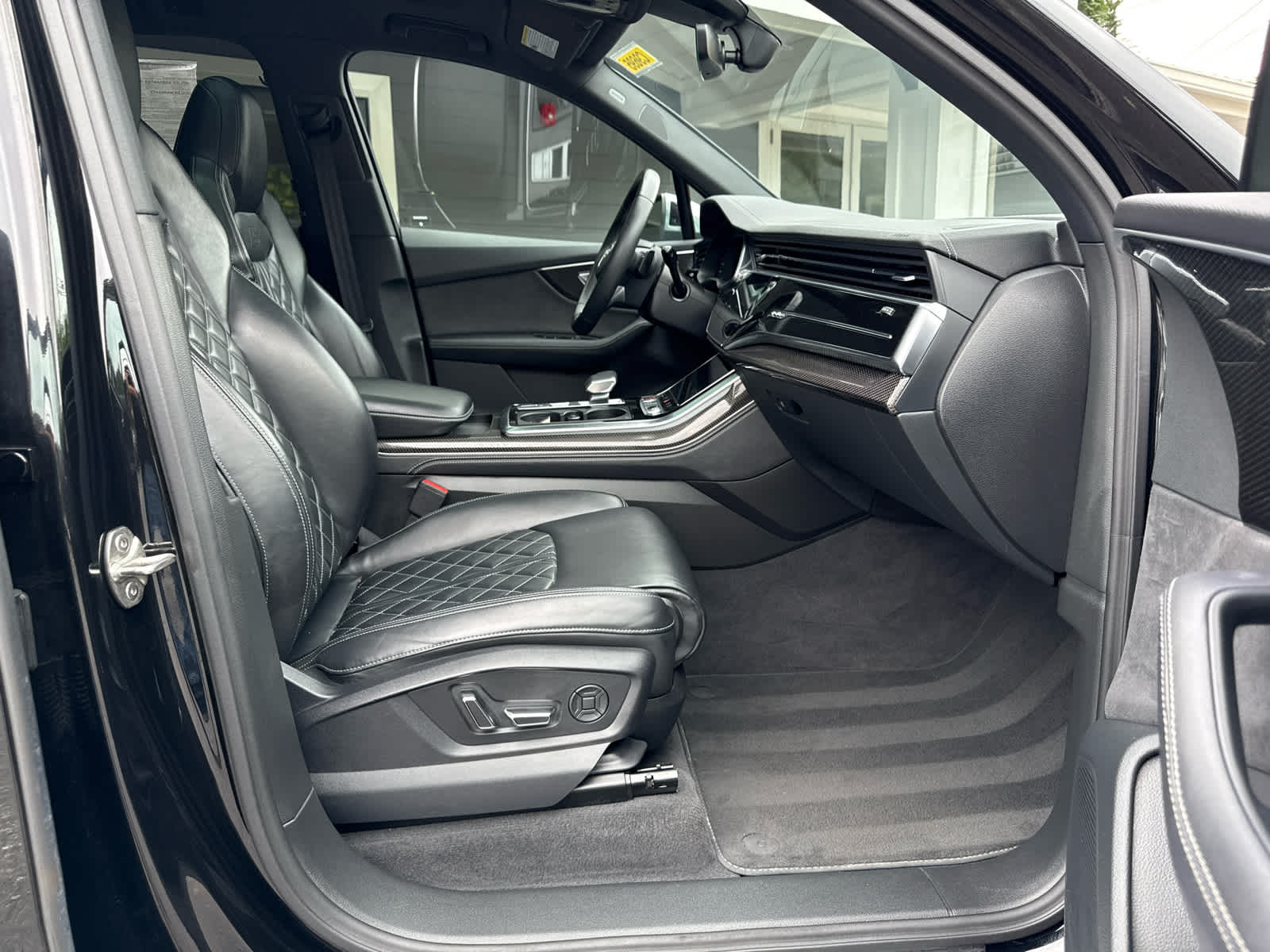 2023 Audi SQ7 Premium Plus