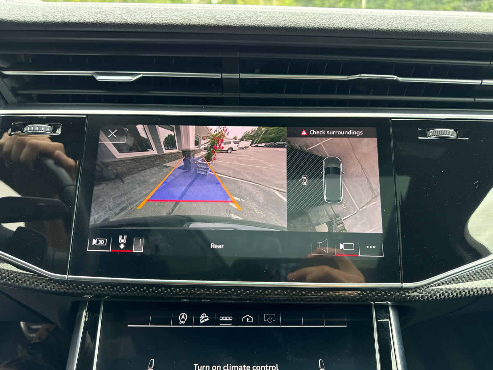 2023 Audi SQ7 Premium Plus