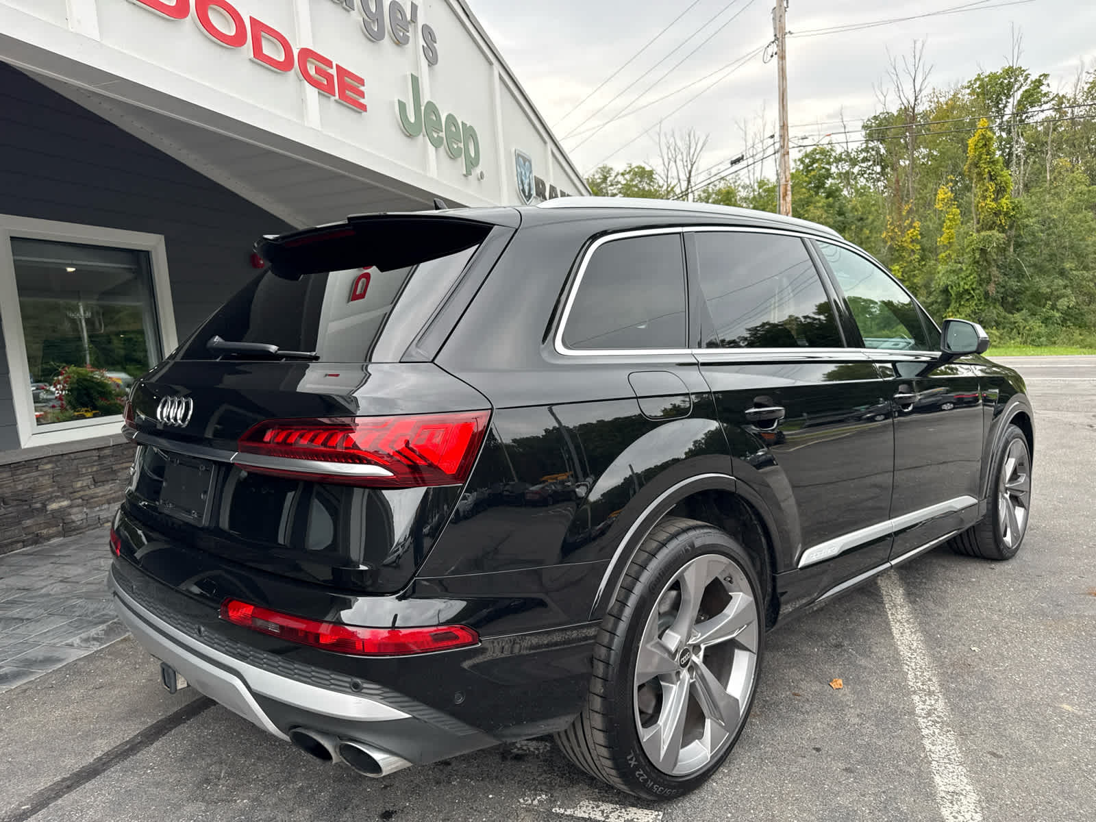 2023 Audi SQ7 Premium Plus