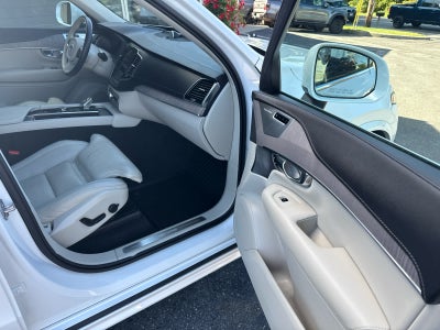 2022 Volvo XC90 Recharge Plug-In Hybrid Inscription