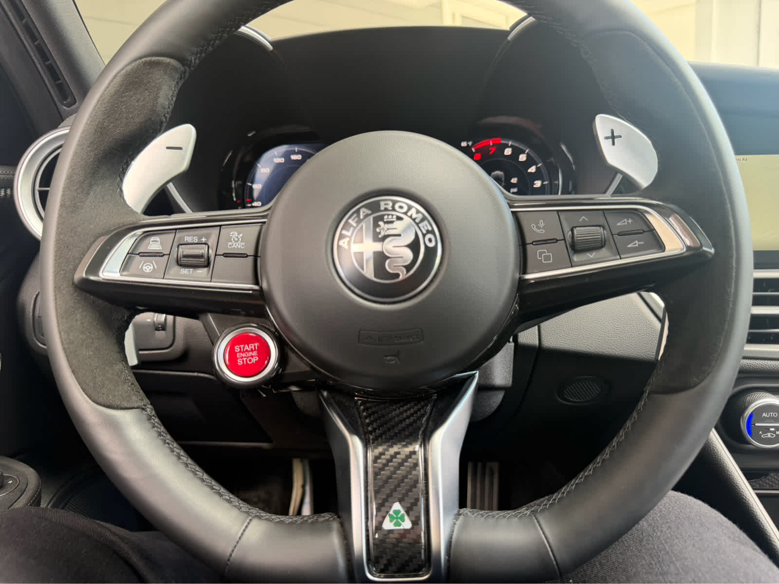 2024 Alfa Romeo Giulia Quadrifoglio