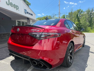 2024 Alfa Romeo Giulia Quadrifoglio